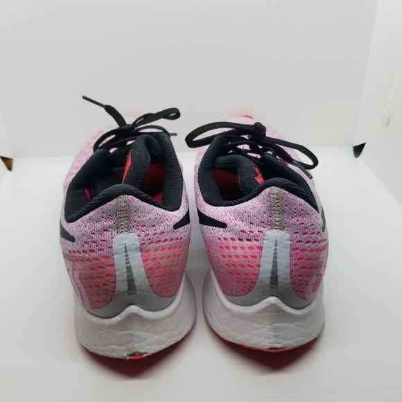 Nike Air Zoom Pegasus 35 sneakers in Hyper Pink size 11 - Picture 3 of 10